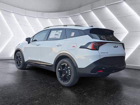 New 2026 Kia Sportage X-Line w/ X-Line Premium Package AWD/4WD image 3