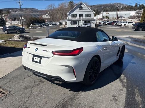Used 2022 BMW Z4 M40i w/ Premium Package image 13