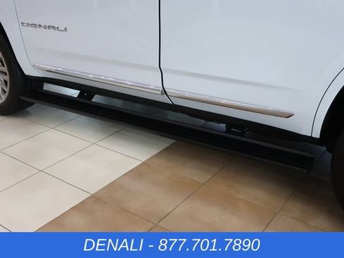New 2026 GMC Yukon Denali w/ Denali Reserve Package AWD/4WD image 10