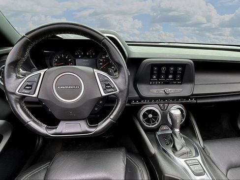 Used 2022 Chevrolet Camaro LT w/ RS Package RWD image 7