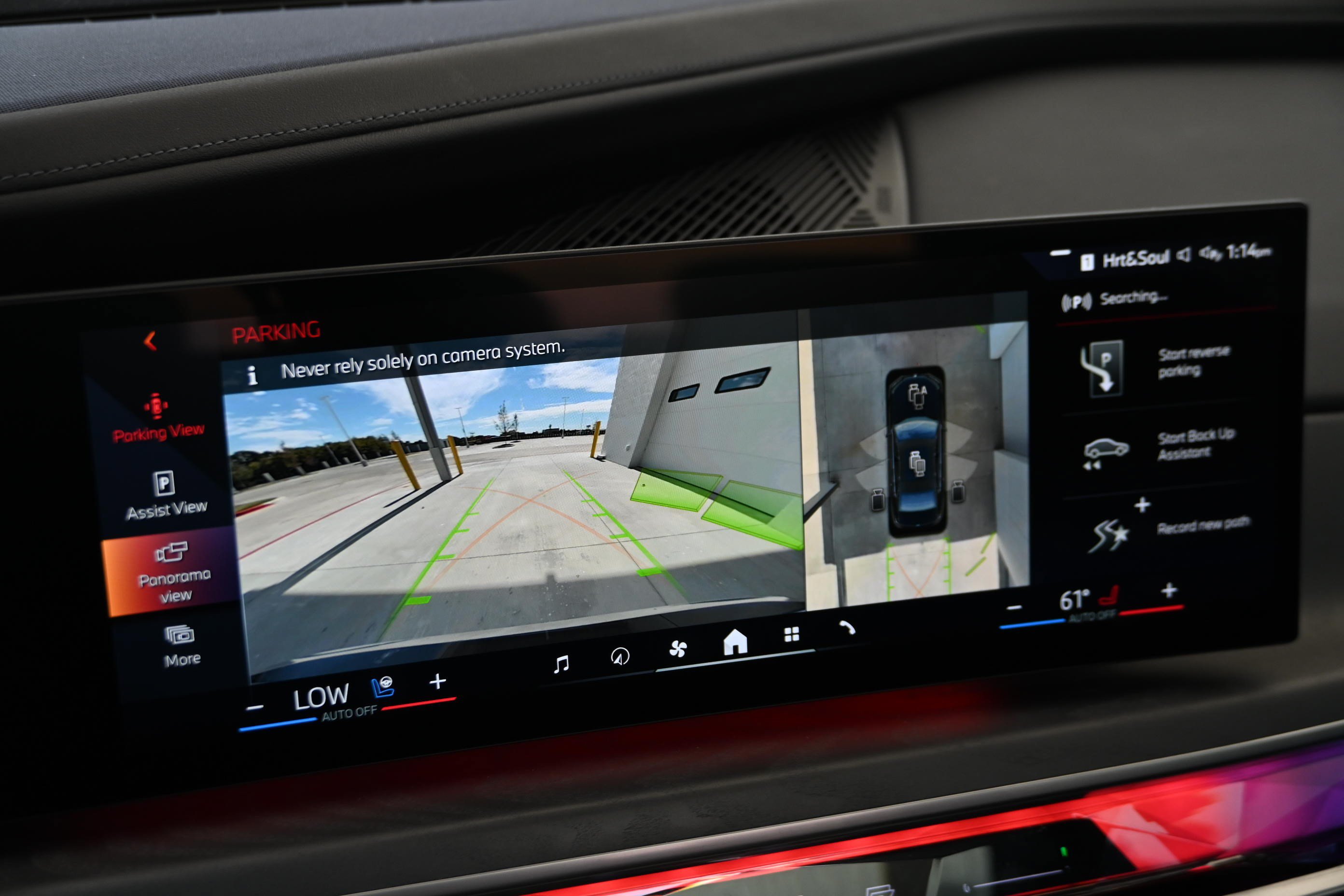 Certified 2024 BMW i7 xDrive60 AWD/4WD image 18