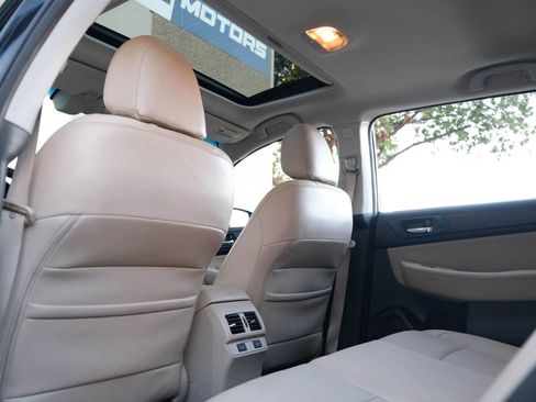 Used 2016 Subaru Outback 2.5i Limited image 25