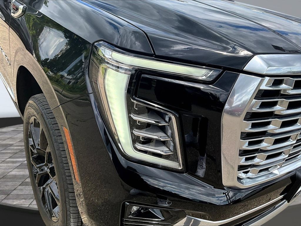 New 2026 GMC Yukon XL Denali w/ Sun & Power Step Package AWD/4WD image 36