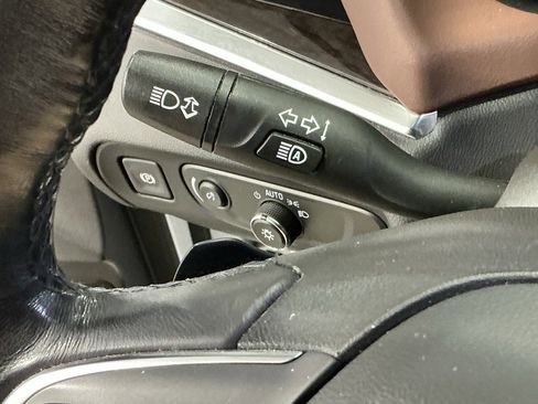 Used 2021 Buick Enclave Avenir w/ Avenir Technology Package image 20