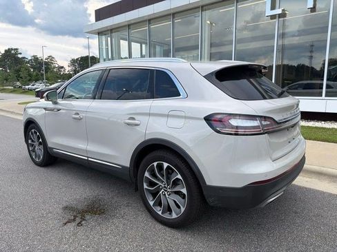 Used 2023 Lincoln Nautilus Reserve AWD/4WD image 3