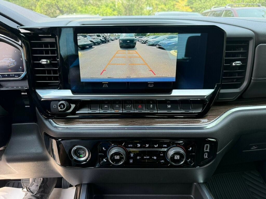 Used 2024 Chevrolet Silverado 1500 LT RWD image 6
