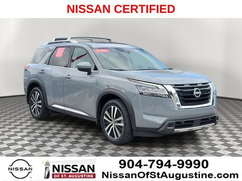 Certified 2024 Nissan Pathfinder Platinum FWD image 1