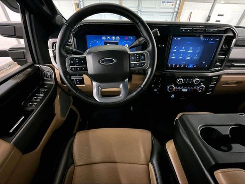 Used 2024 Ford F350 Lariat image 5