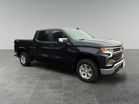 Used 2024 Chevrolet Silverado 1500 LT w/ Safety Package AWD/4WD image 7
