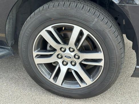 Used 2024 Ford Expedition Max Limited image 5