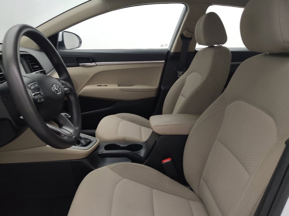 Used 2020 Hyundai Elantra SE FWD image 17