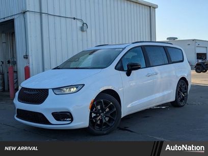 New 2026 Chrysler Pacifica Limited