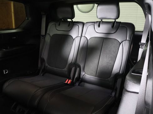 Used 2024 Jeep Grand Cherokee L Altitude image 34