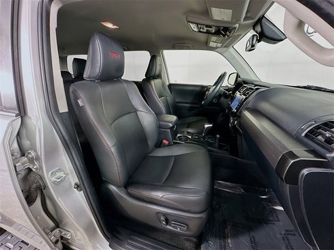 Used 2020 Toyota 4Runner TRD Off-Road Premium image 34