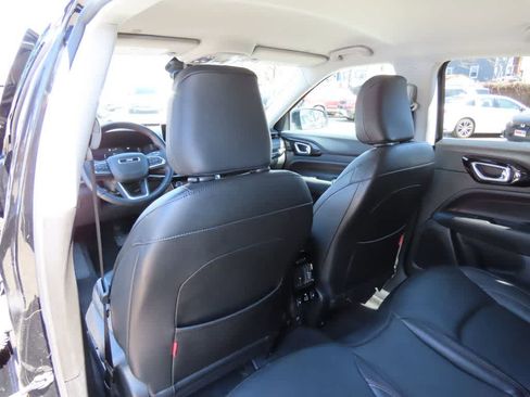 Used 2022 Jeep Compass Trailhawk w/ Trailhawk Elite Group image 16