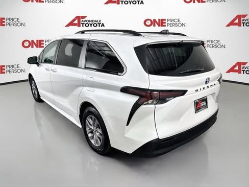 Certified 2024 Toyota Sienna XLE FWD image 6