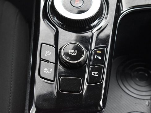 Used 2025 Kia Sportage LX image 22