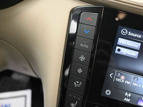 Used 2021 INFINITI QX50 Luxe image 10