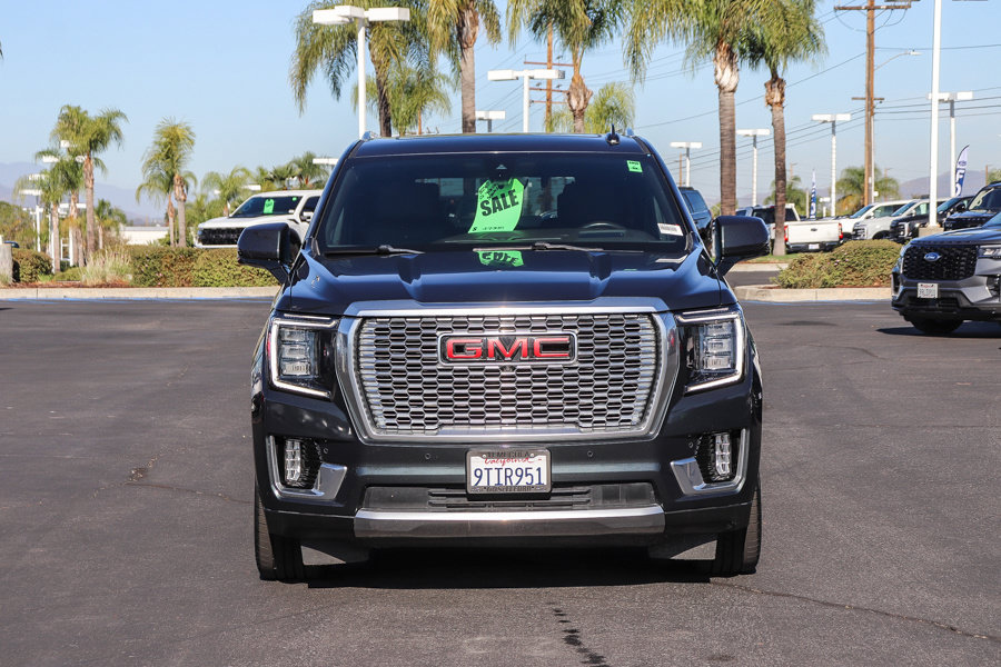 Used 2021 GMC Yukon Denali w/ Denali Ultimate Package AWD/4WD image 2
