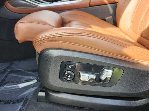 Used 2023 BMW X7 M60i w/ Executive Package image 10