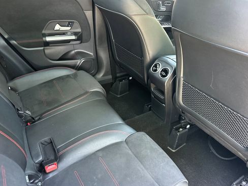 Certified 2022 Mercedes-Benz GLA 250 4MATIC image 29
