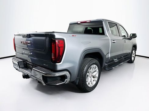 Used 2022 GMC Sierra 1500 SLT w/ X31 Off-Road Package image 9