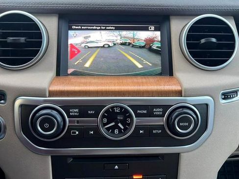 Used 2016 Land Rover LR4 HSE image 29