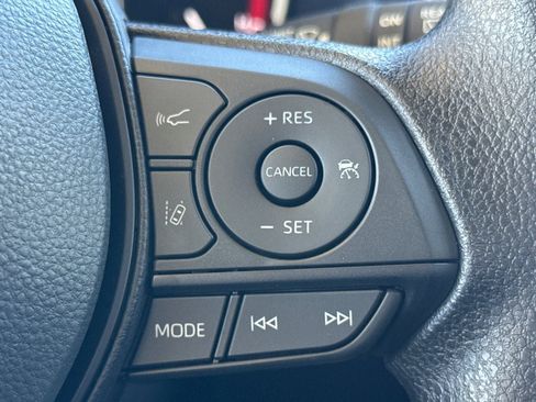 New 2025 Toyota RAV4 XLE image 28