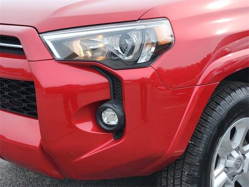 Certified 2024 Toyota 4Runner SR5 Premium image 7