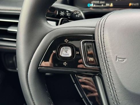 Used 2022 Lincoln Aviator AWD w/ Premium Package image 22