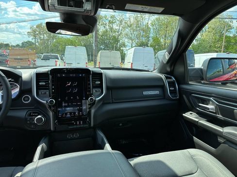 Used 2025 RAM 1500 Big Horn image 16