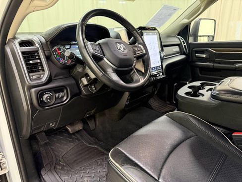 Used 2024 RAM 2500 Laramie image 28