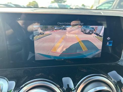 Used 2020 Mercedes-Benz GLB 250 image 16