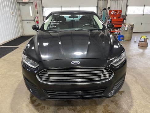 Used 2014 Ford Fusion S image 2