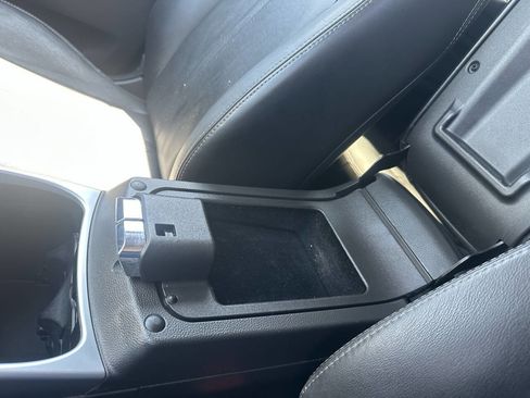 Used 2014 Cadillac SRX Luxury w/ Driver Awareness Package FWD image 13