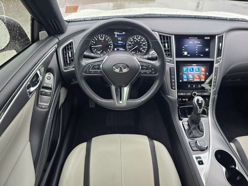 Used 2022 INFINITI Q60 3.0t Luxe w/ Cargo Package RWD image 13
