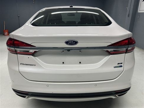 Used 2017 Ford Fusion SE w/ Equipment Group 202A AWD/4WD image 6