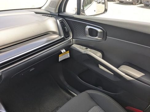 New 2026 Kia Sorento LX FWD image 19