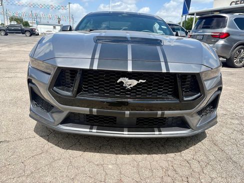 Used 2025 Ford Mustang GT Premium RWD image 11