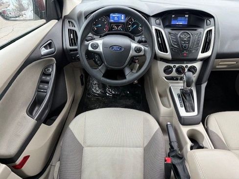 Used 2014 Ford Focus SE FWD image 22