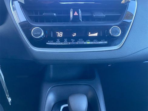 Used 2023 Toyota Corolla LE image 22