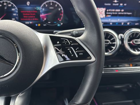 Certified 2025 Mercedes-Benz GLB 250 image 15