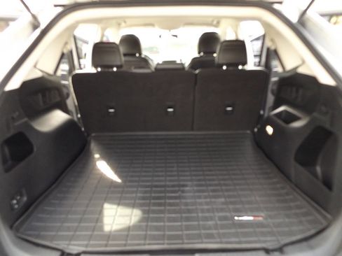 Used 2017 Ford Edge SEL w/ Equipment Group 201A image 28