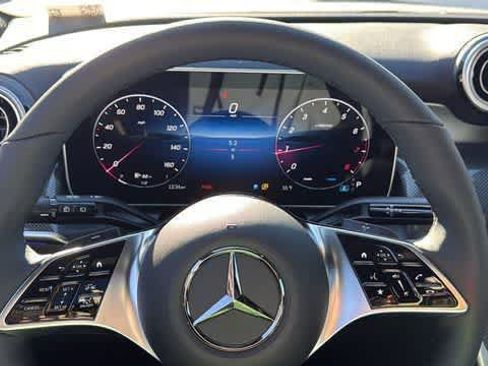 Used 2026 Mercedes-Benz GLC 300 4MATIC image 18