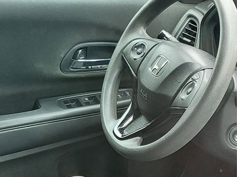 Used 2017 Honda HR-V LX image 17