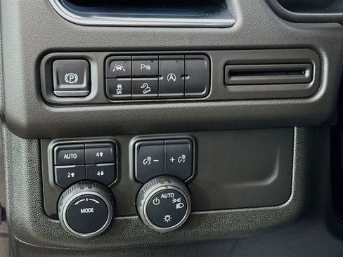 Used 2024 Chevrolet Tahoe Premier image 11