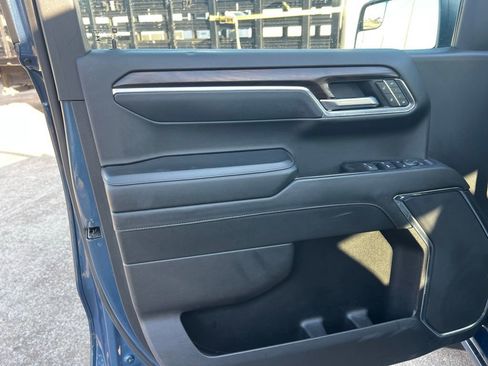 Used 2024 GMC Sierra 1500 SLT image 12