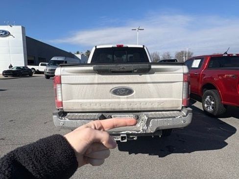 Used 2019 Ford F350 Lariat w/ Lariat Ultimate Package image 9