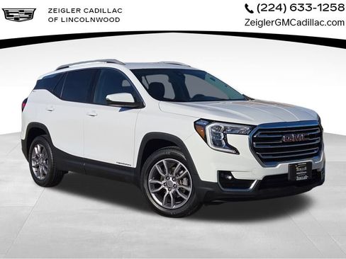 Used 2022 GMC Terrain SLT image 1