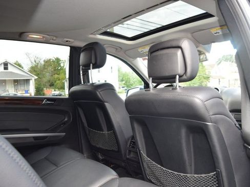 Used 2011 Mercedes-Benz ML 350 4MATIC image 35